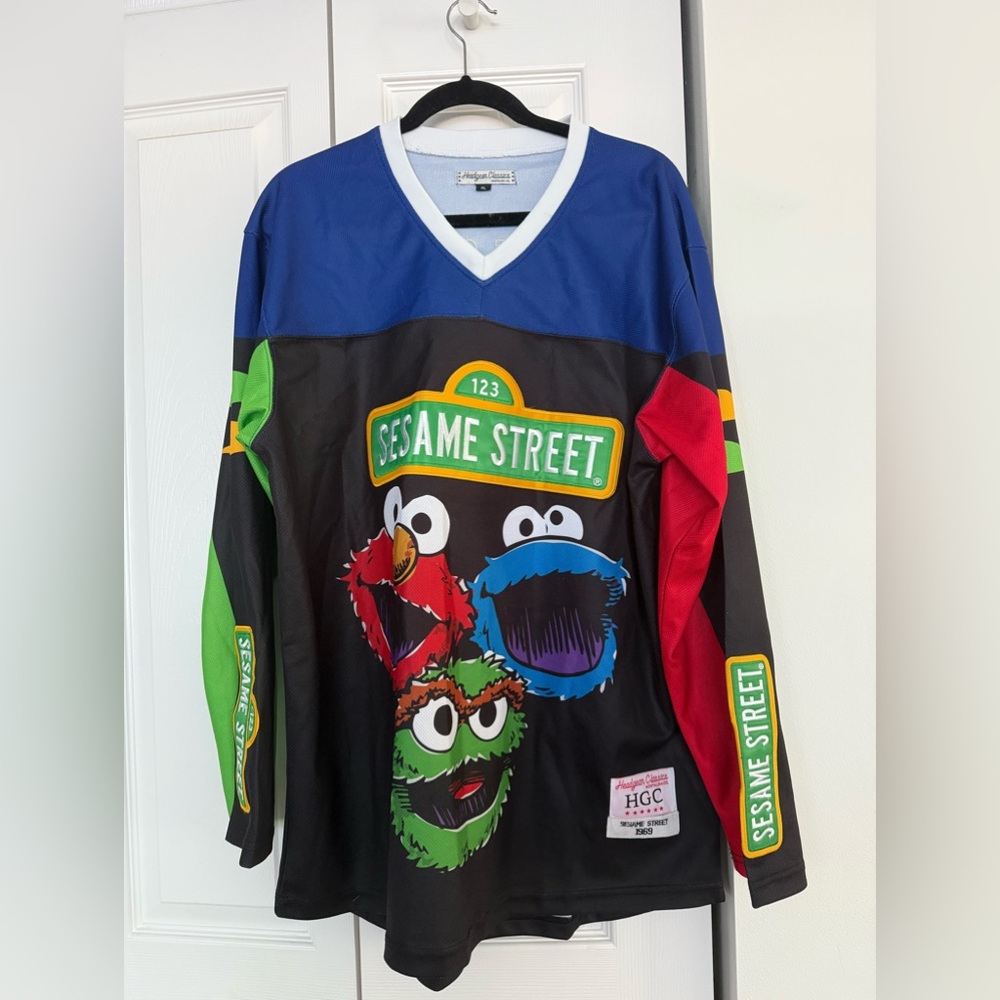 Headgear Classics Sesame Street Hockey Jersey Size XL Elmo Cookie Monster Retro - Picture 2 of 10